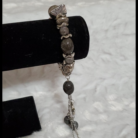 Silvertone Mixed Media Gray beads stones gems findings charms dangles bracelet - Picture 6 of 7